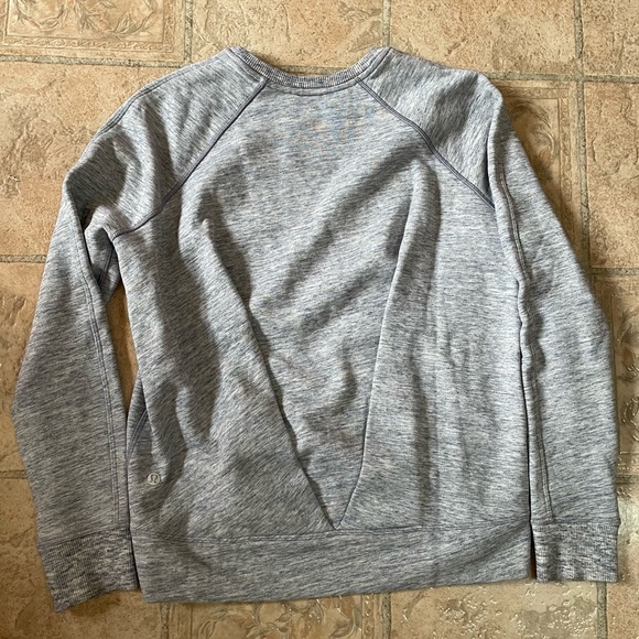 Lululemon crewneck - Picture 2 of 3